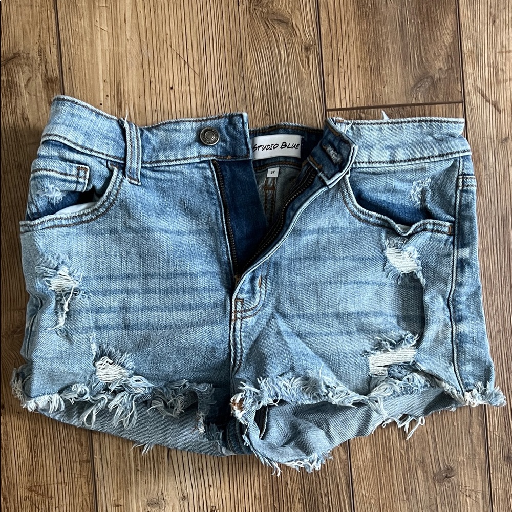 Studio Blue Distressed Denim Shorts size 27